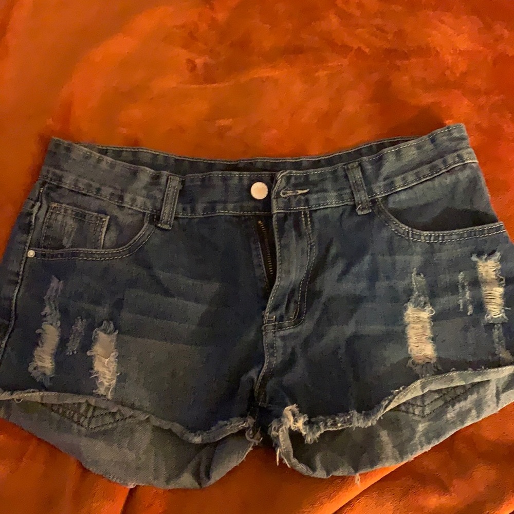 Cut off shorts